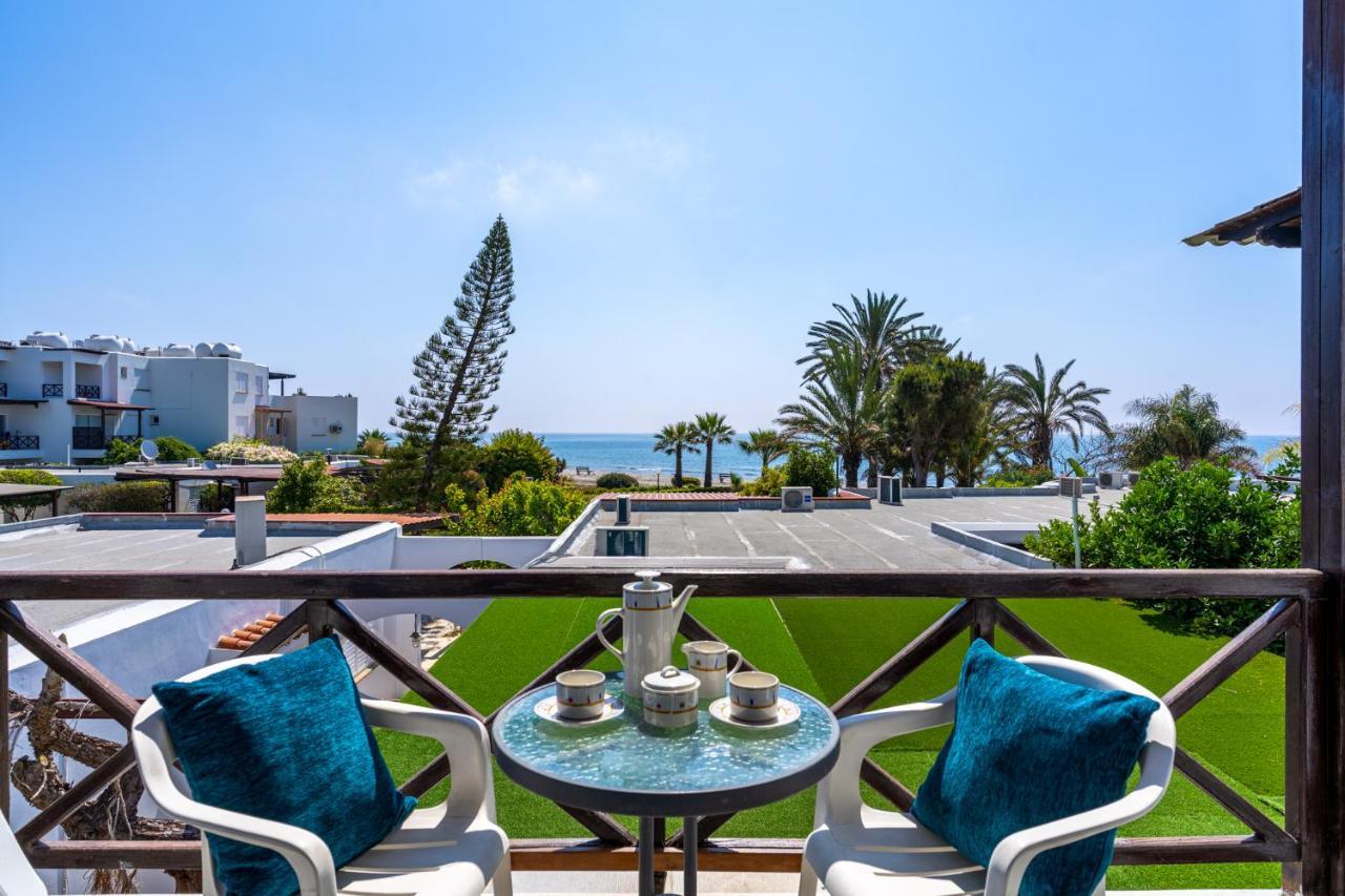 Seawaves 1- Bedroom Apartment Near Meneou Beach Larnaca Exteriör bild